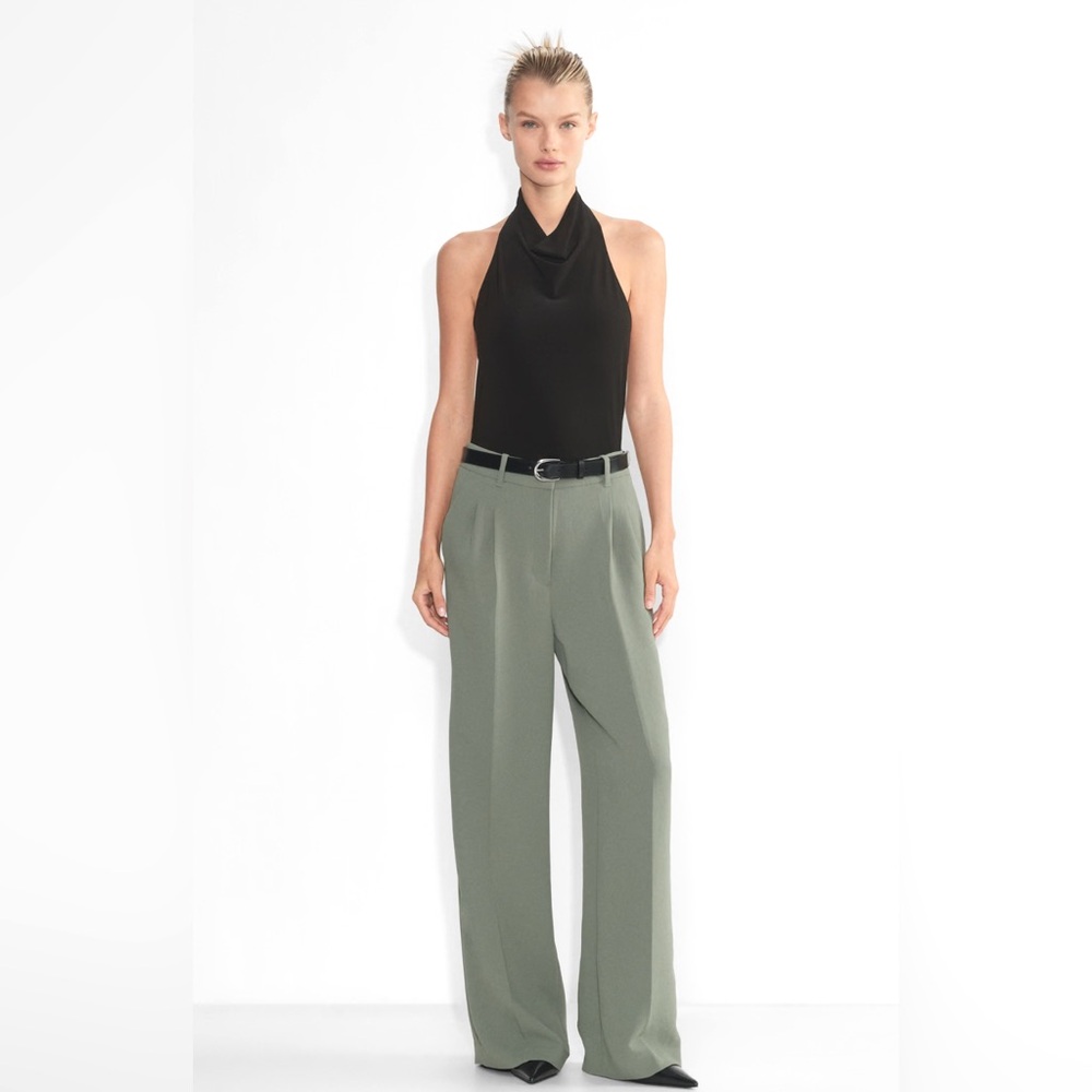 Brand new Aritzia Wilfred Effortless Pants SIZE 6 REG length